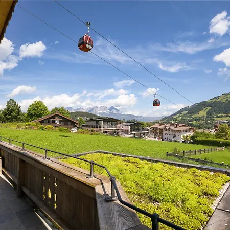 Ski-in-ski-out Asten By Alpine Host Helpers Apartment *