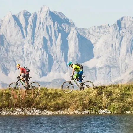 公寓 Ski-in-ski-out Asten By Alpine Host Helpers