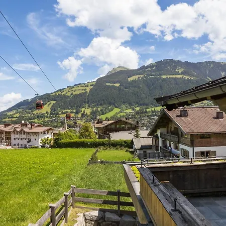 Ski-in-ski-out Asten By Alpine Host Helpers 키츠부헬