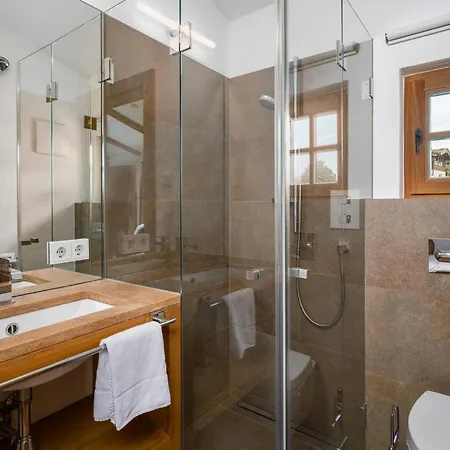 Appartement Ski-in-ski-out Asten By Alpine Host Helpers *